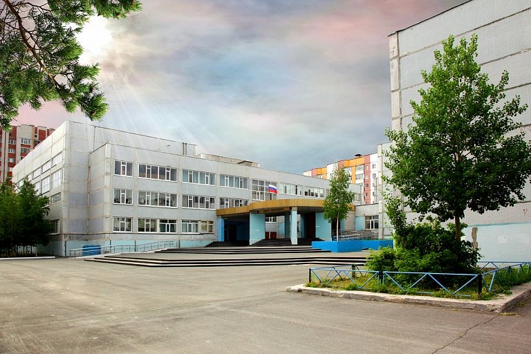 Ремонт треснувших стен в сургутской школе №44 продлили до конца сентября