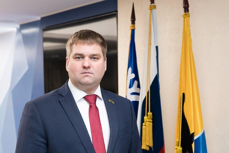 Александр Олейников поздравил сургутян с Днем России и Днем Сургута