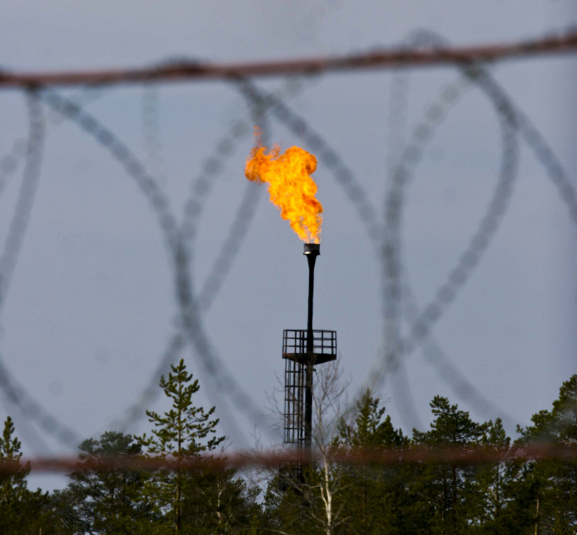Власти ХМАО намерены снизить объемы сжигания попутного газа ради экологии
