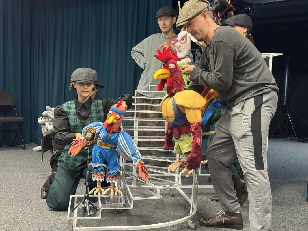 Кошкин дом: все по-новому. В Сургуте состоялась премьера спектакля по Маршаку