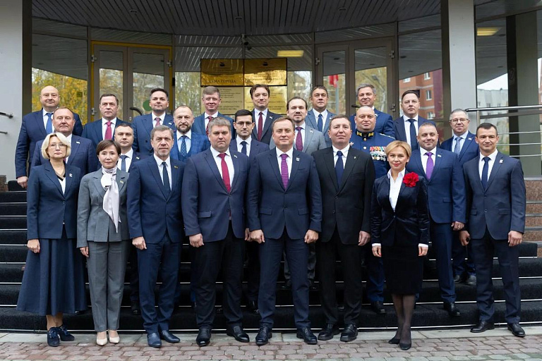 Дума Сургута восьмого созыва выбрала себе председателя и его заместителей