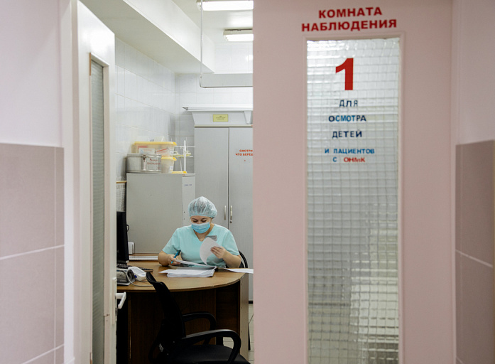 Школьников и студентов Югры переводят на дистанционку из-за эпидемии ОРВИ