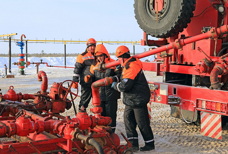 Нефтяники Сургута, дарящие вторую жизнь месторождениям-ветеранам, отметили юбилей предприятия