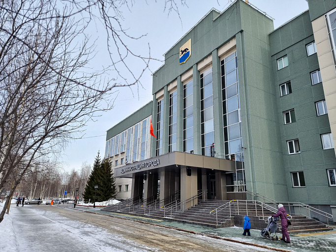 В Сургуте изменился порядок обращения к главе города