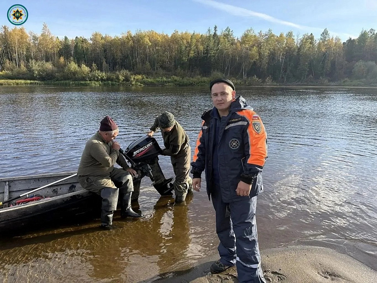 Рыбаки из ХМАО застряли на реке в 153 километрах от цивилизации
