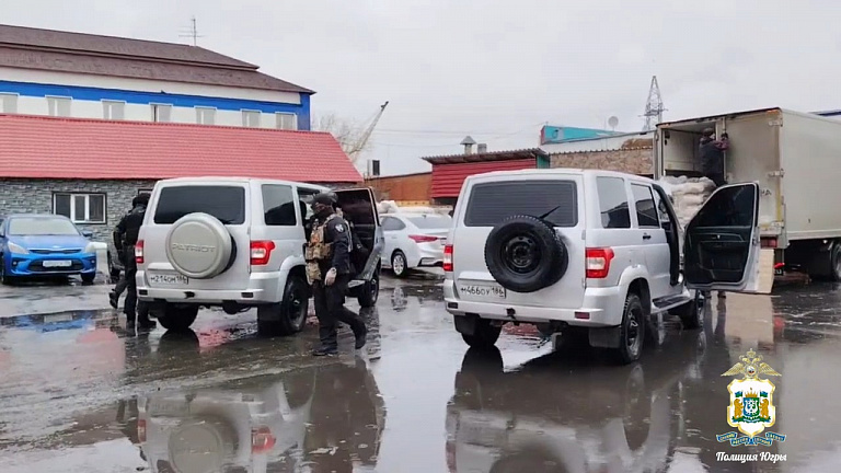 Югорские полицейские выявили сотни нарушений миграционного законодательства