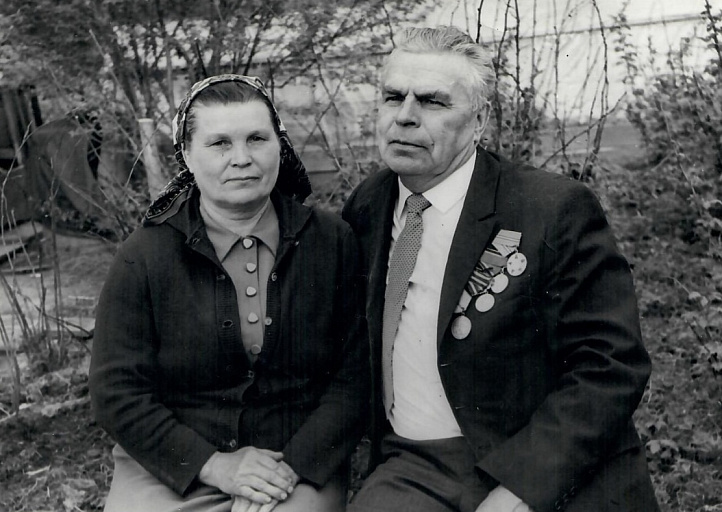 Семейные истории жителей Югры войдут в Книгу Памяти Сбера к 80-летию Великой Победы 