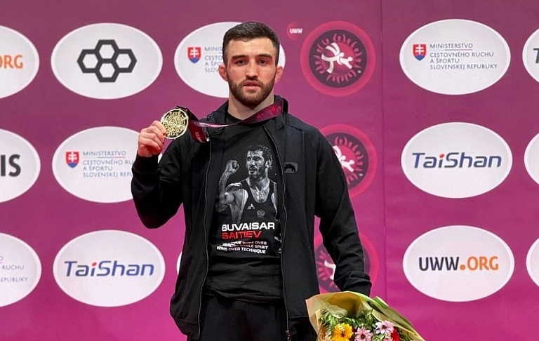 Югорчанин Давид Баев выиграл чемпионат Европы по вольной борьбе
