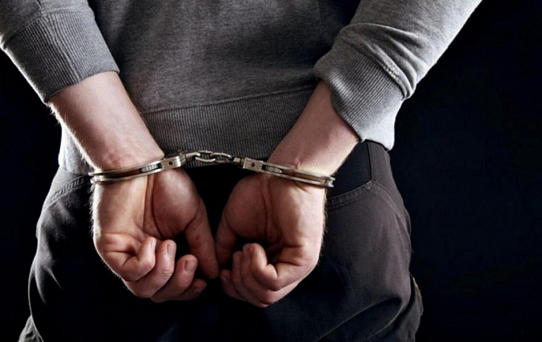 В Сургуте сосед украл у умершего дачника ружья и монеты
