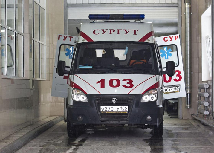 В ХМАО на производстве погиб рабочий: его насмерть придавила труба
