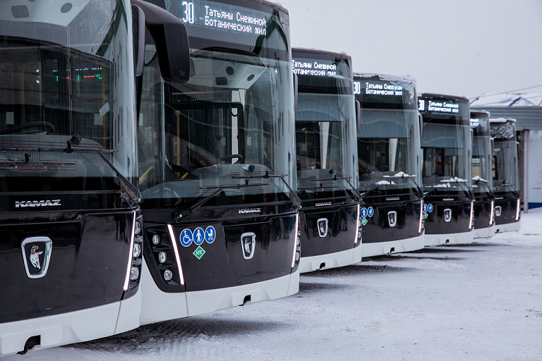 Сургут купил 10 новых автобусов за 165 млн рублей