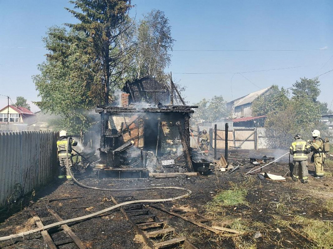 На пожаре в СНТ «Крылья Сургута» погиб мужчина
