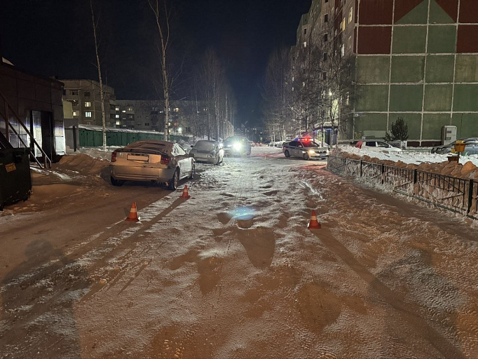 В Нижневартовске водитель сбил девушку и скрылся